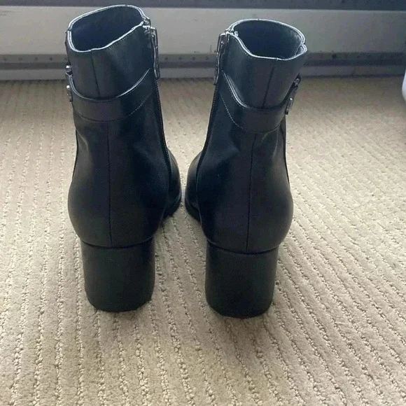ARTICA Leather Ankle Boots, small medium heel, black, size 8.